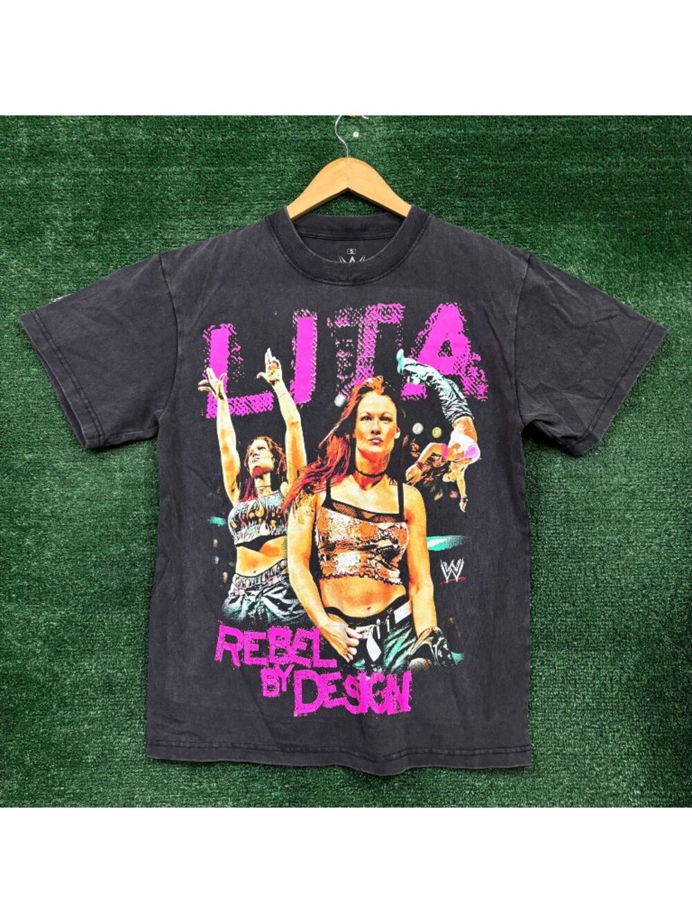 WWE Legends Lita Rebel by Design T-Shirt Size Small